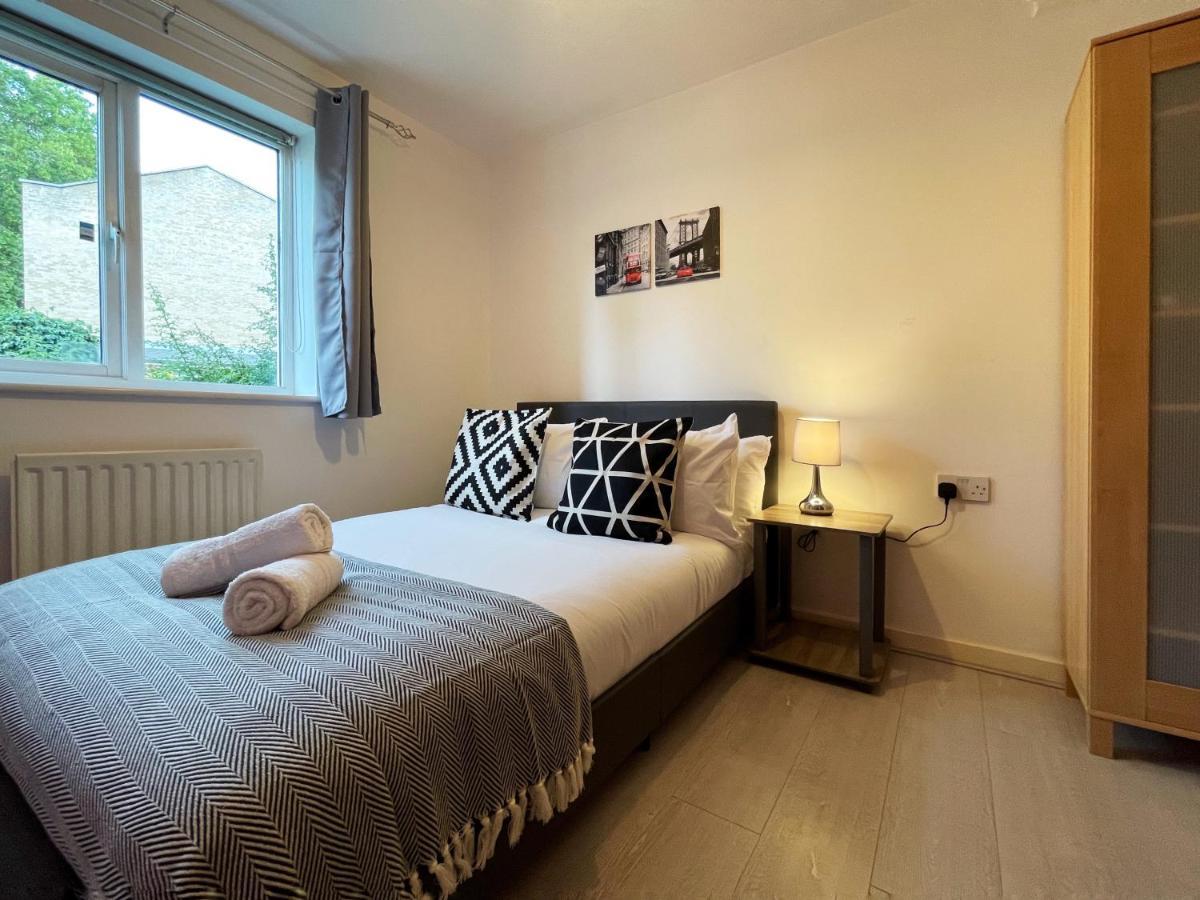 Jessica'S Place At Whitechapel London Luaran gambar